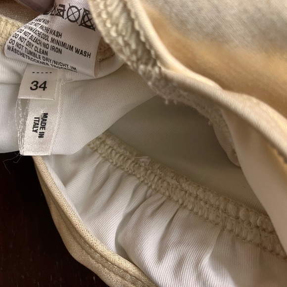 Gold Escada swimsuit - Picture 4 of 8